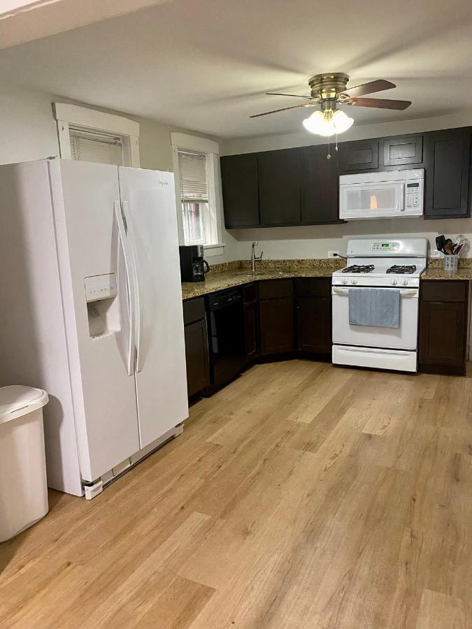 Lincoln Park Apartment With Backyard! ชิคาโก ภายนอก รูปภาพ